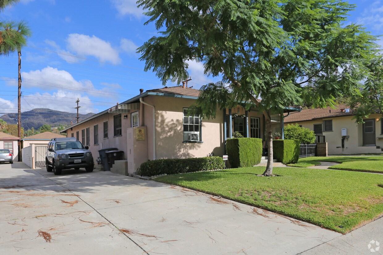 Primary Photo - 1141 Glendale Ave