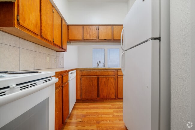 Building Photo - Winwood Club