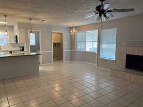 Building Photo - 402 Oak Harbor Dr