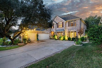 Building Photo - 1800 Bluffwood Pl