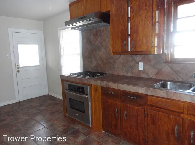 Foto del edificio - 2 br, 1 bath House - 507 E 44th