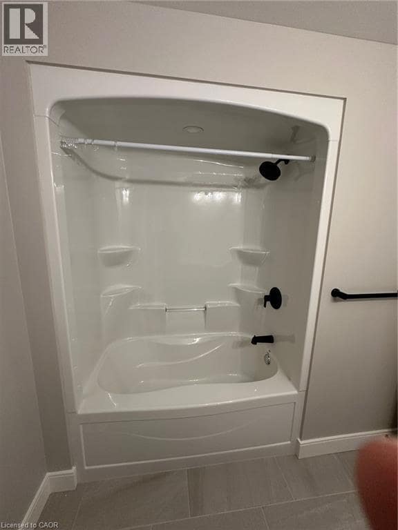 Photo du bâtiment - 40 Walker Rd