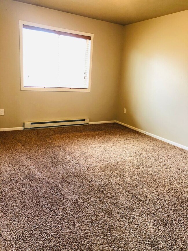 Bedroom - 519 3rd St NW