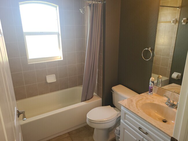 Foto del edificio - 838 SW 47th Terrace