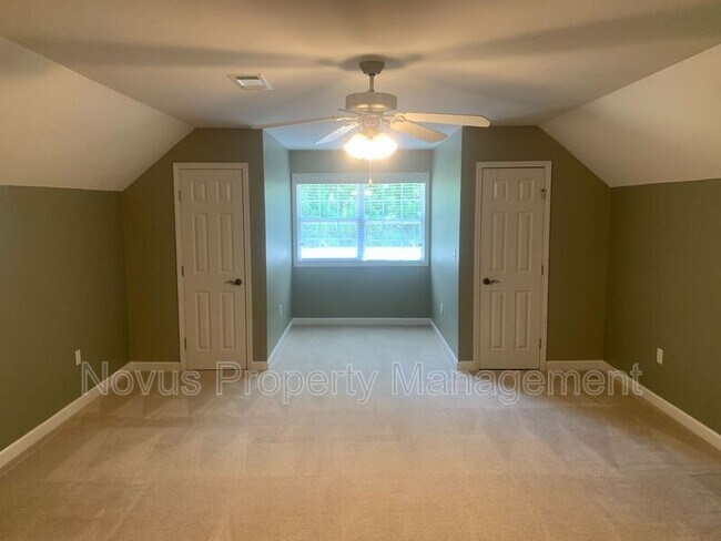 Building Photo - 119 Tullamore Trail