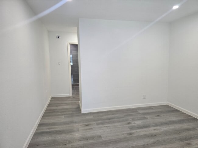 Foto del edificio - 712 Avenue H