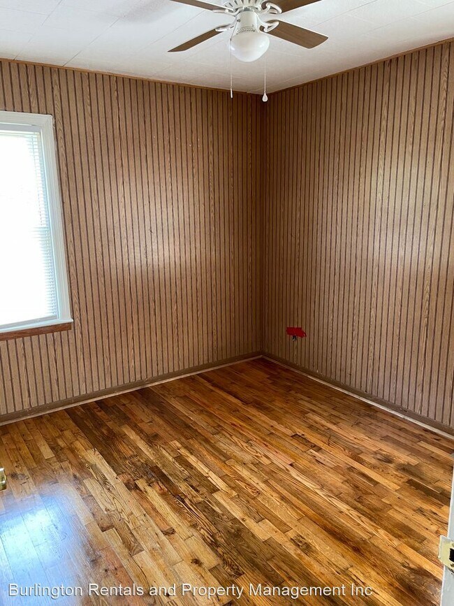 Building Photo - 2 br, 1 bath House - 102 W. Parker Street