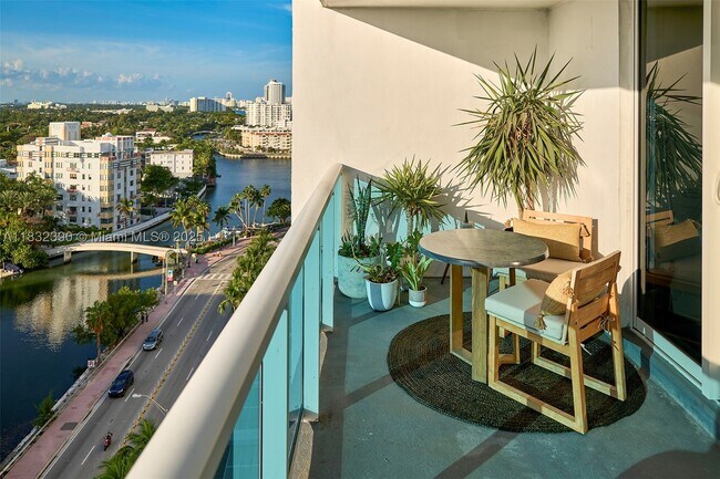 Building Photo - 2301 Collins Ave