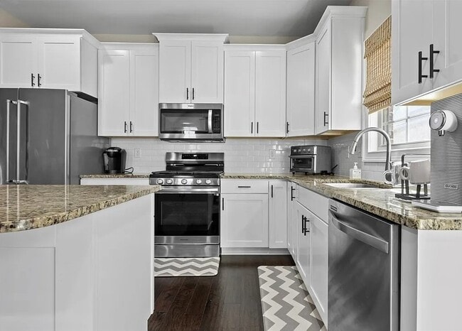 Building Photo - 2383 Mimms Ln