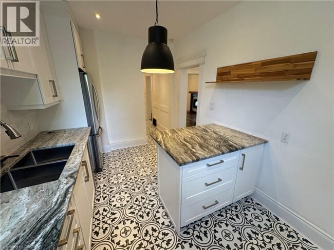 Photo du bâtiment - 137 Avondale St