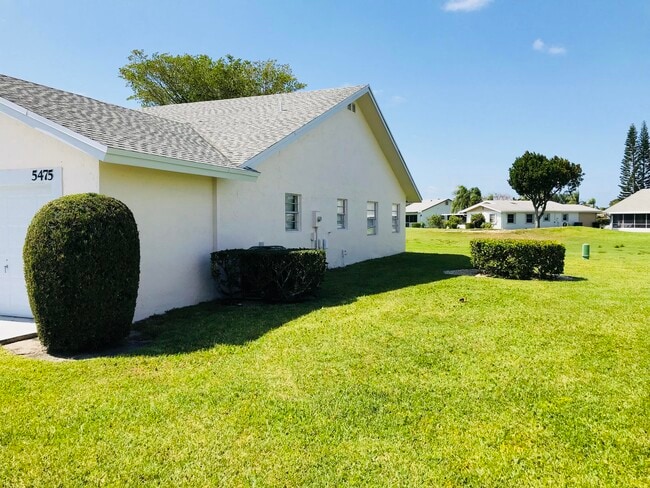 Building Photo - 5475 Crystal Anne Dr