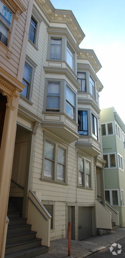 Building Photo - 114-120 Jasper Pl