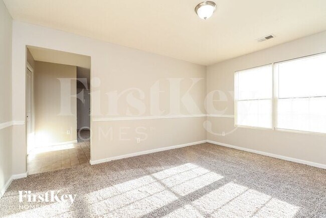 Building Photo - 213 Klinetop Dr