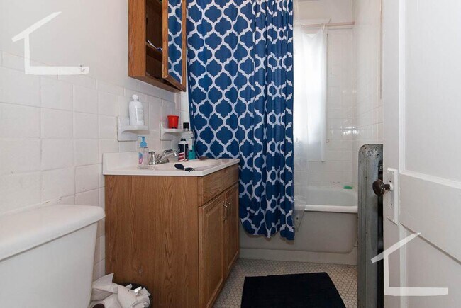 Foto del edificio - Great 2 Bed Minutes from the Brighton Center