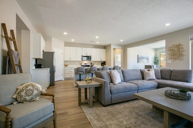 Building Photo - 6049 Nauman Dr