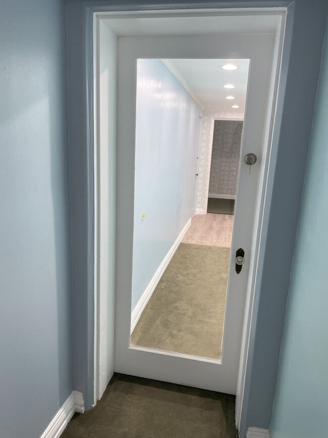 Building Photo - Downing St.