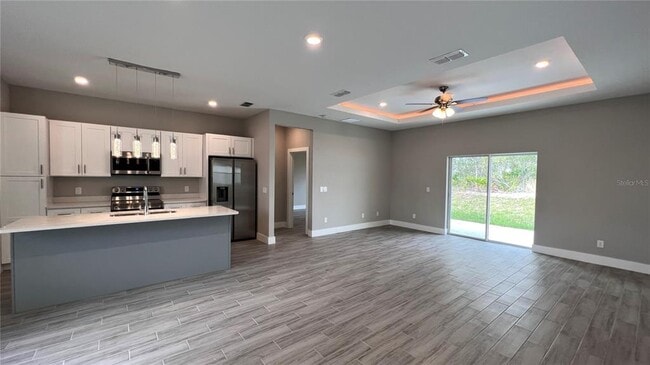 Building Photo - 256 Gladiola Ct
