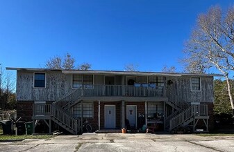 Building Photo - 207 St Patrick St