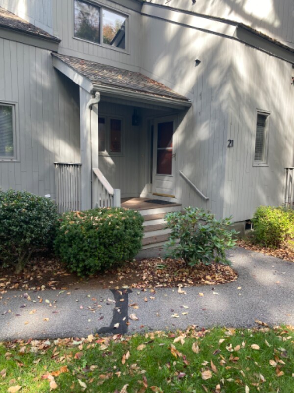 Building Photo - 21 Brookside Dr