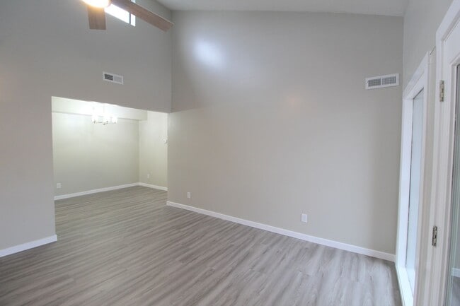 Building Photo - 1026-12 Blue Ridge Dr
