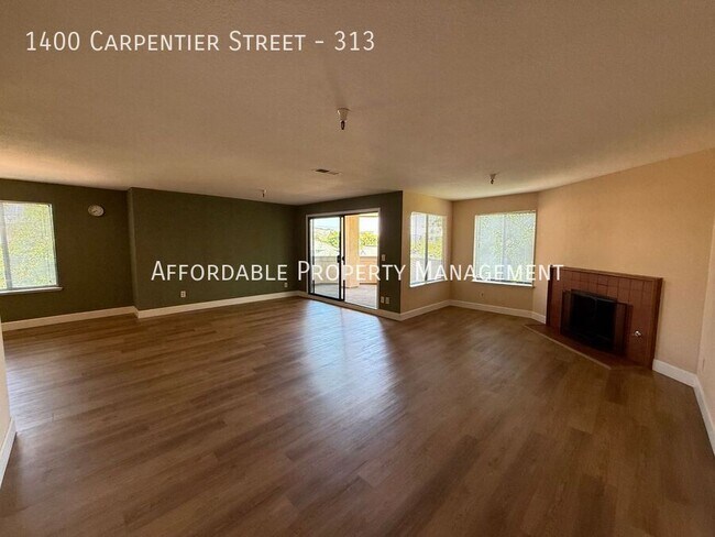 Building Photo - 1400 Carpentier St