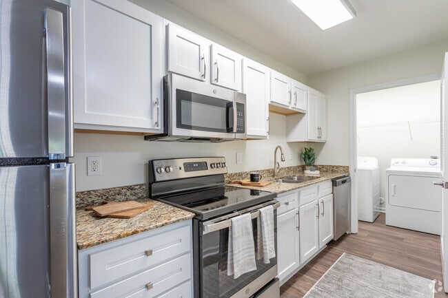2BR, 2BA - 1,000SF Renovated - Kitchen - Harper Landing Apartments