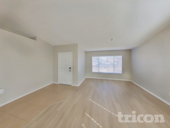 Foto del edificio - 6219 W North Ln