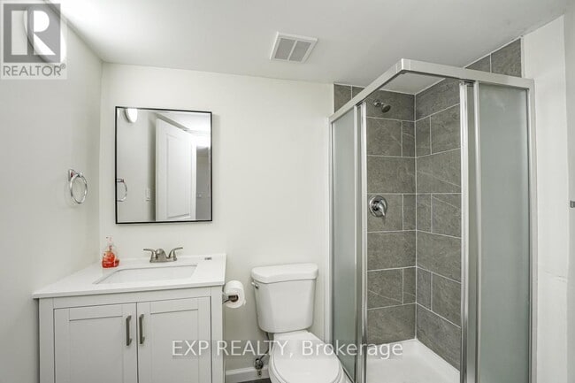 Building Photo - 209 Westmount Dr S