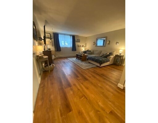 Foto del edificio - 89 Pleasant St