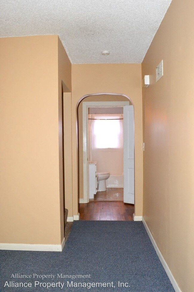 Building Photo - 710 Thurston St