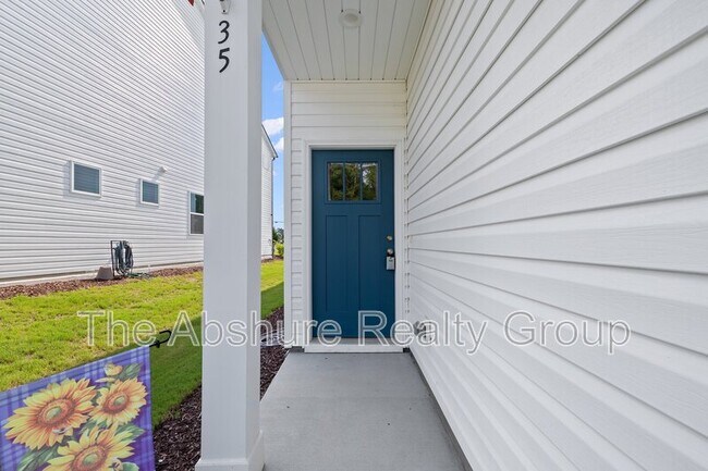 Building Photo - 35 Village Edge Dr