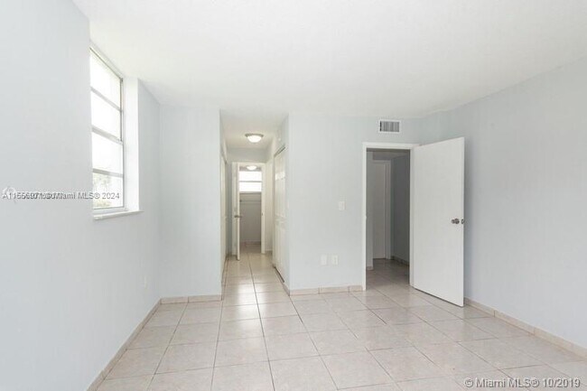 Building Photo - 14180 SW 84th St