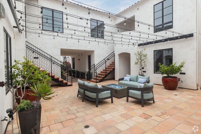 Patio - Santa Clara Courts