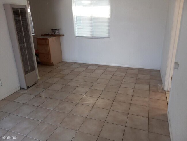 Building Photo - 1 br, 1 bath House - 2009 E Main St Apt D ...