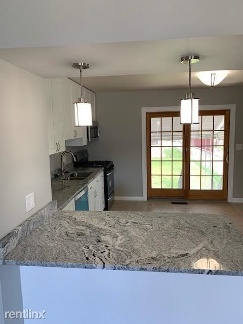 Building Photo - 2 br, 1 bath Townhome - 7618 Charlesmont Rd