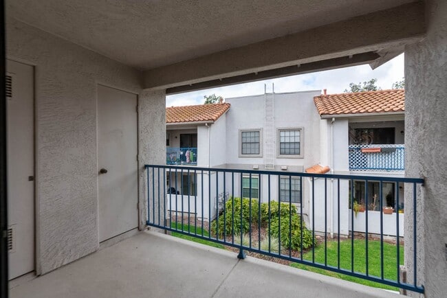 Building Photo - ***RANCHO PENASQUITOS BEST KEPT SECRET 2 B...