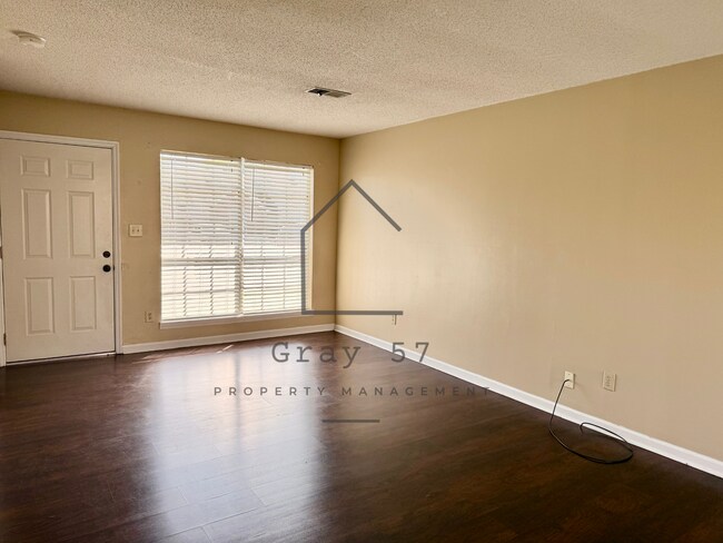Foto del edificio - 2 bed, 1.5 bath townhome in Helena