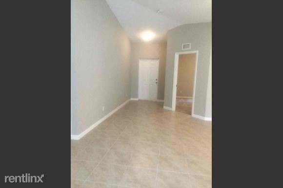 Building Photo - 4 br, 2 bath House - 601 SW Sail Ter