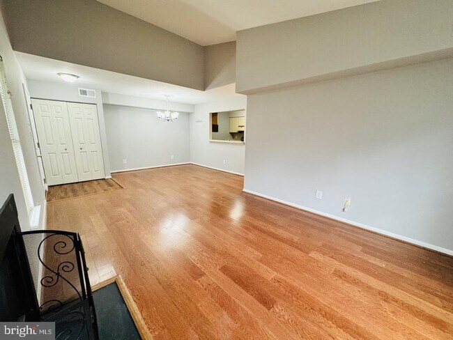 Building Photo - 5810 Orchard Hill Ct
