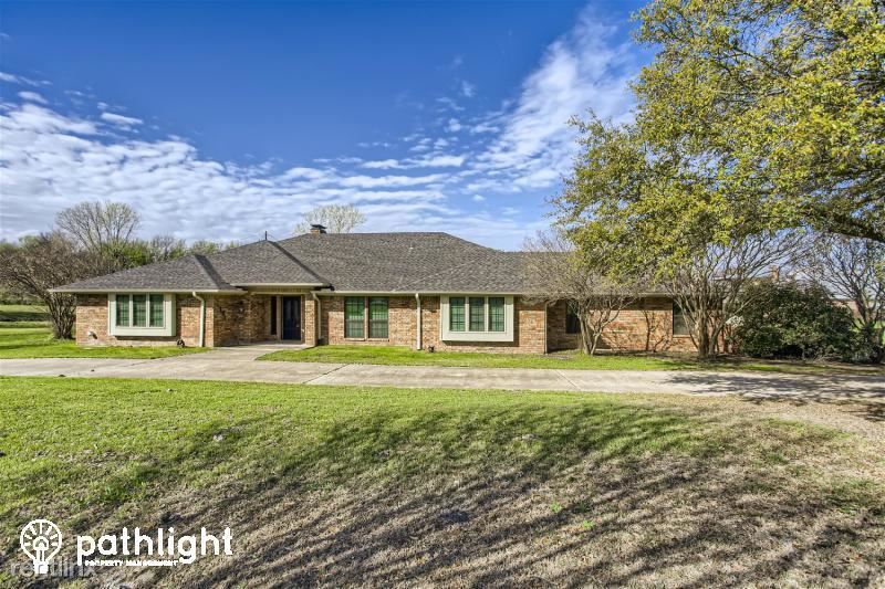 Primary Photo - 4 br, 3.5 bath House - 202 Windy Lane UNIT
