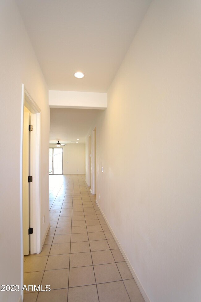Foto del edificio - 5719 W Encinas Ln