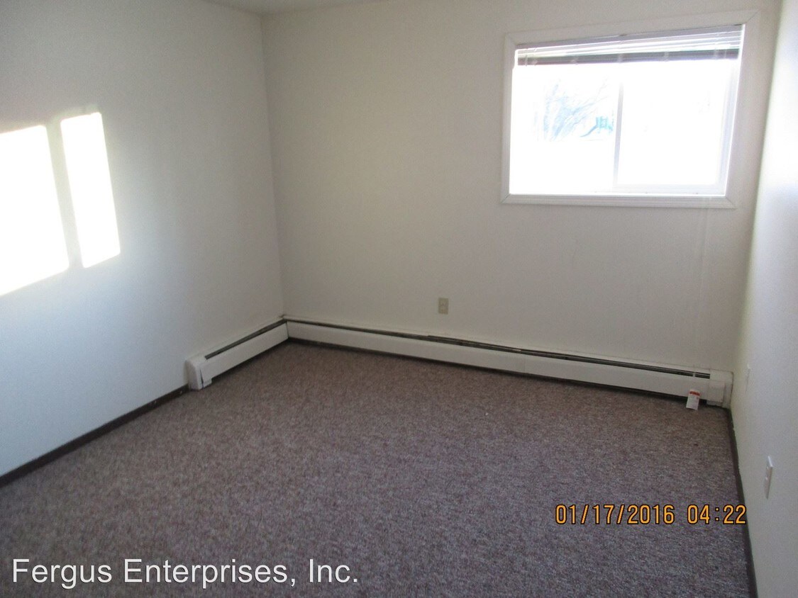 Building Photo - 1705 6th Ave E
