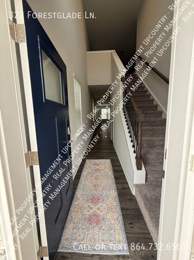 Foto del edificio - 322 Forestglade Ln