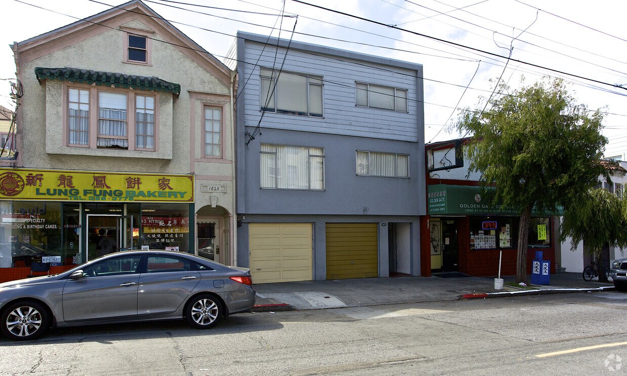 Building Photo - 1827 Clement St