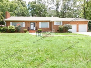 Building Photo - 604 Pineburr Rd