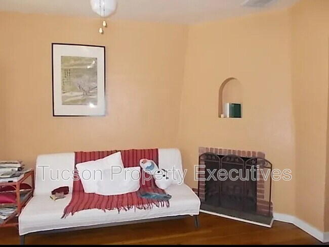 Foto del edificio - 1220 N Olsen Ave