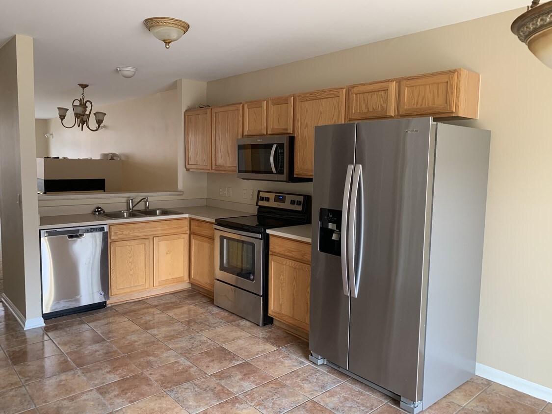 39471 Springwater Dr Unit Springwater Dr, Township of Northville, MI 48168 Condo for Rent in