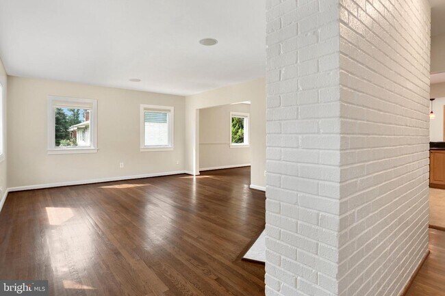 Foto del edificio - 2338 Barbour Rd