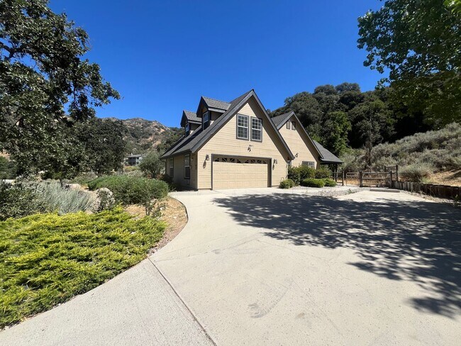 Foto del edificio - 3 Bed 2 Bath House in Bear Valley Springs!