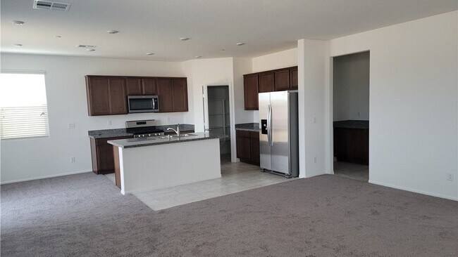 Building Photo - 6094 Rose Springs Ave